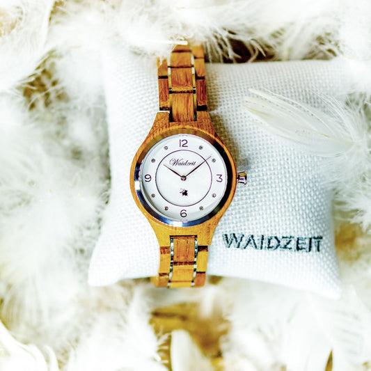 karórák Női fából