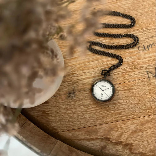 Noir Elegance – női zsebóra