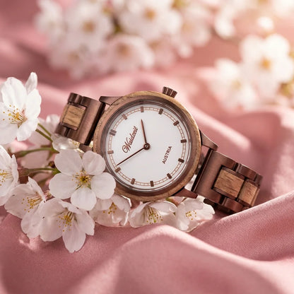 Dámske drevené hodinky Petite Bronze – lifestylová fotografia na bielych čerešňových kvetoch s hodvábnou látkou