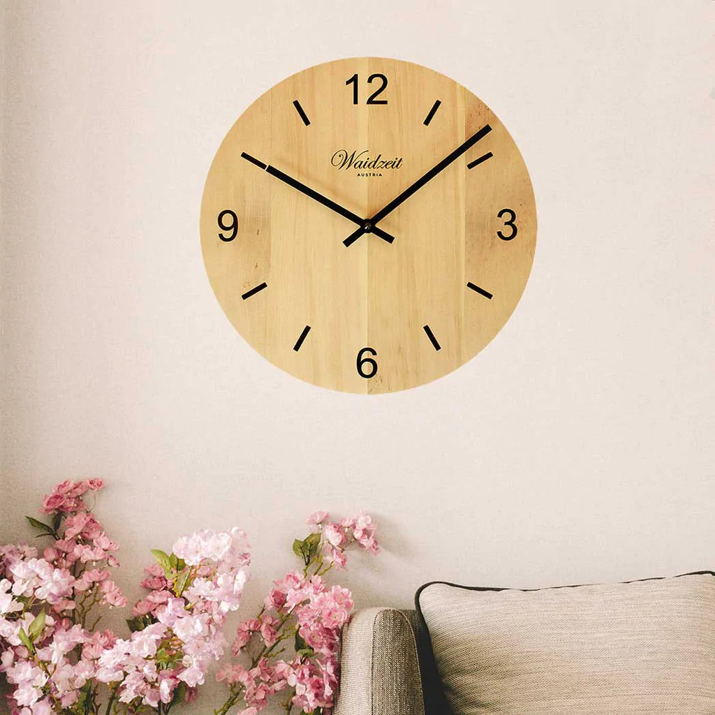 Fából készült falióra Tempus Pine