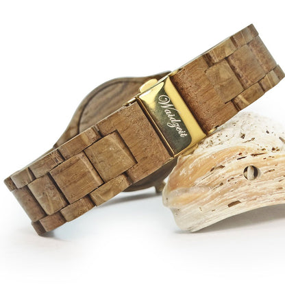 nők nézni boros kádak