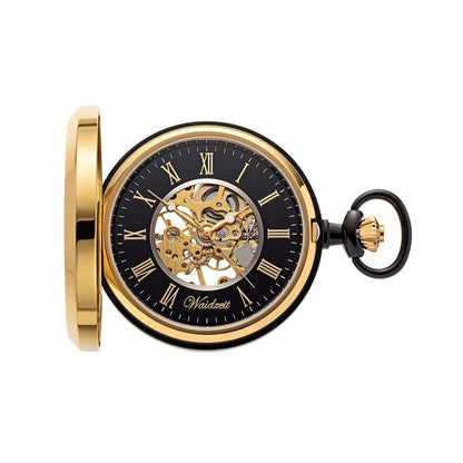 Detail vreckových hodiniek Waidzeit Skelett Gold & Black – koreňové orechové drevo, zlaté prvky a odkrytý mechanizmus
